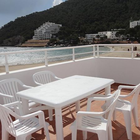 Apartamentos Cala Llonga 칼라 이온가 외부 사진