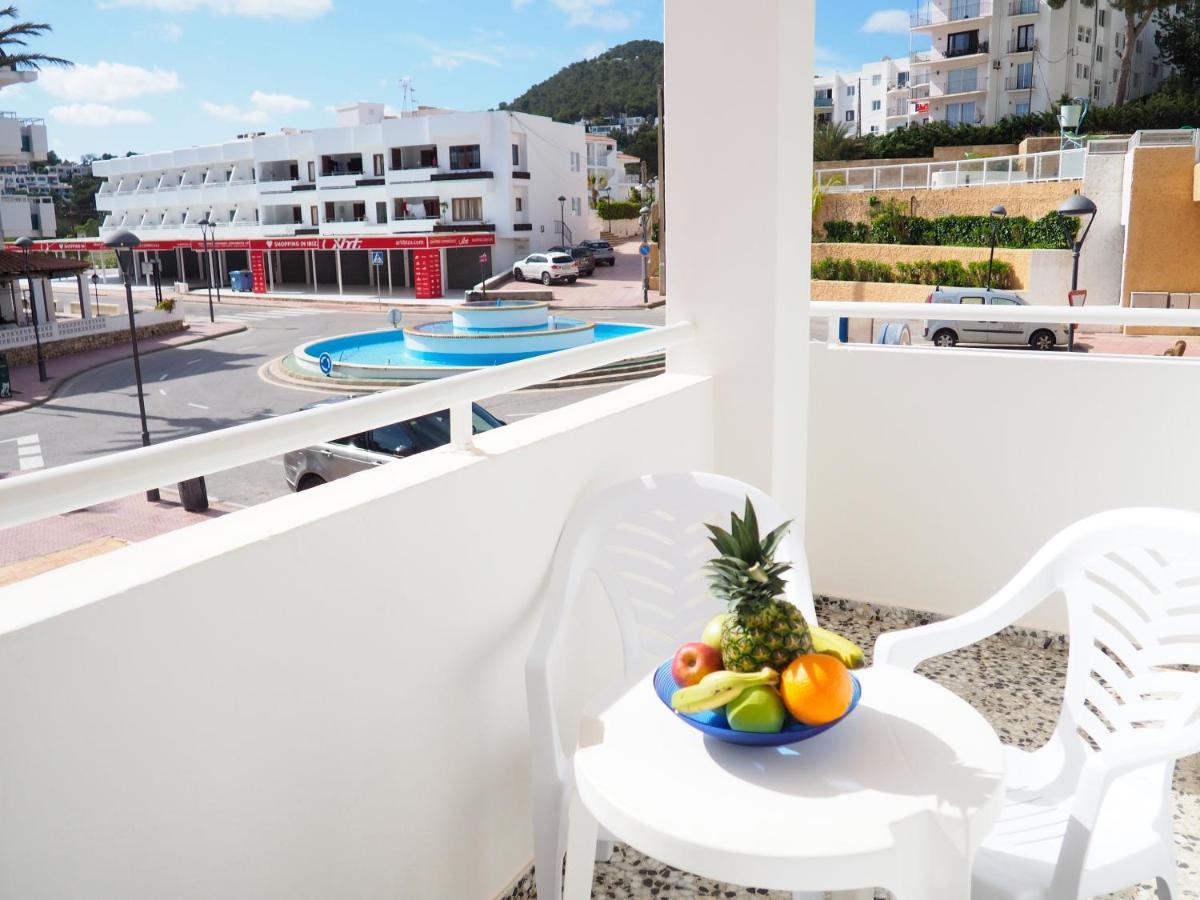 Apartamentos Cala Llonga 칼라 이온가 외부 사진