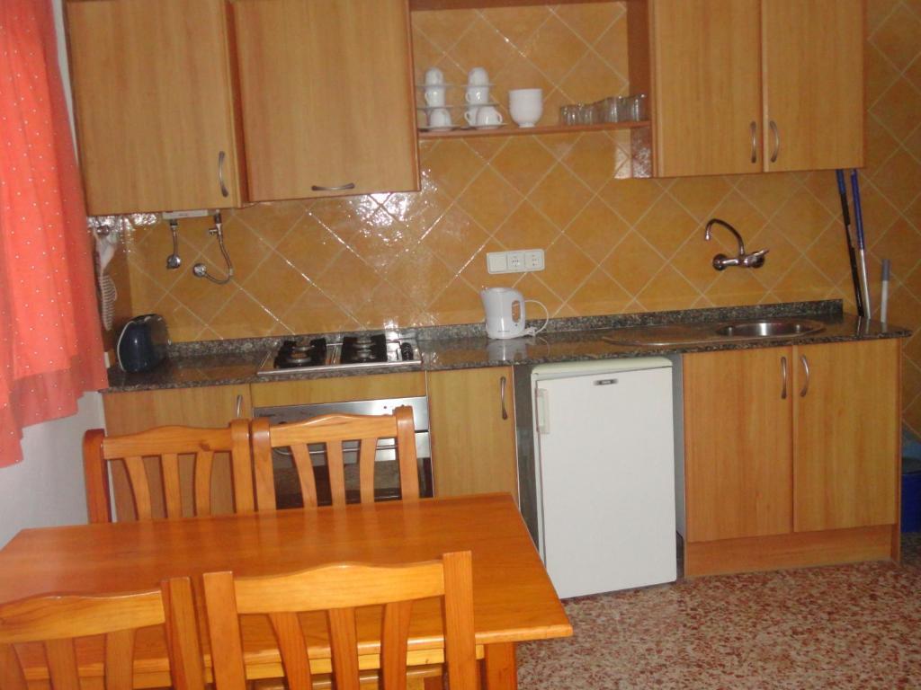 Apartamentos Cala Llonga 칼라 이온가 객실 사진