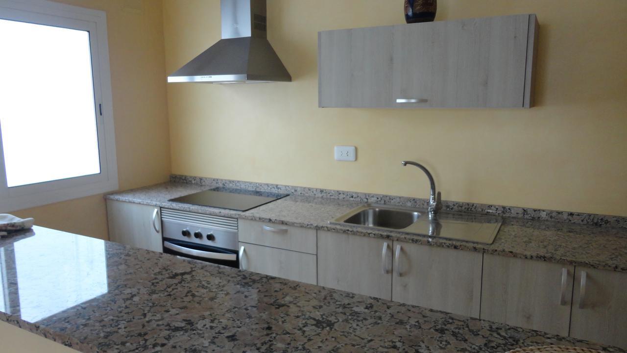 Apartamentos Cala Llonga 칼라 이온가 외부 사진